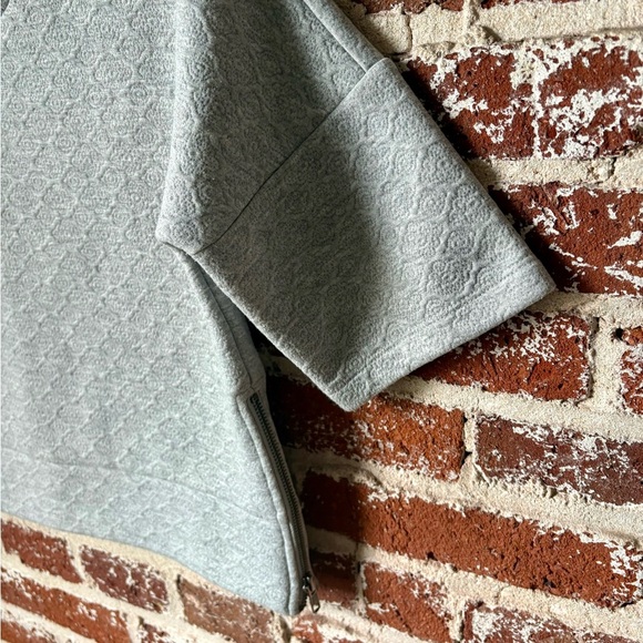 LOFT gray quilted boxy blouse with zipper on side - Picture 3 of 4